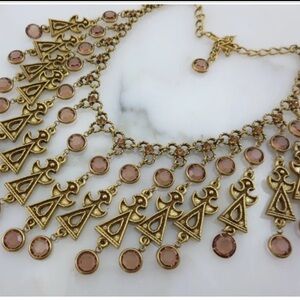 Elegant Gold and Pink Statement Necklace